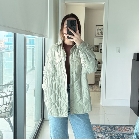 A&F Quilted Shacket - Picture 9 of 9